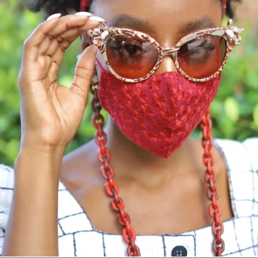 LELE SADOUGHI NWT AUTHENTIC GARNET & BLACK RESIN CABLE LINK FACE MASK CH…